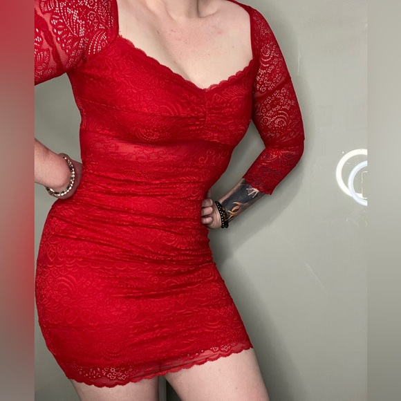 GUESS redlace dress - Picture 2 of 4
